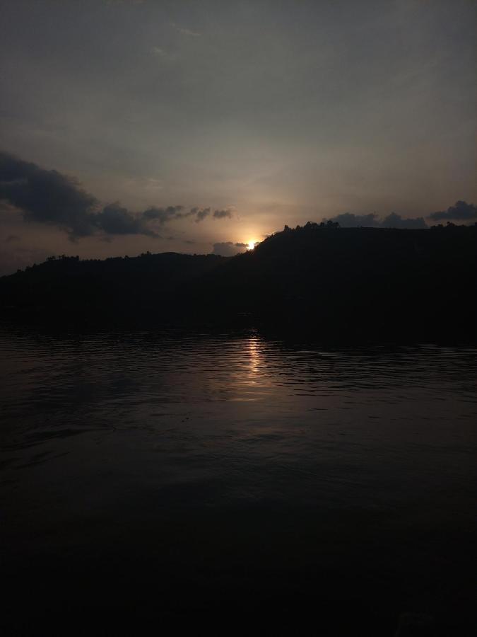 Supreme Adventure Park Bunyonyi Hotel Kabale Exterior photo